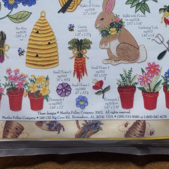 Martha Pullen CD Presents Emma's Garden 33 Machine Embroidery Designs - Picture 5 of 5